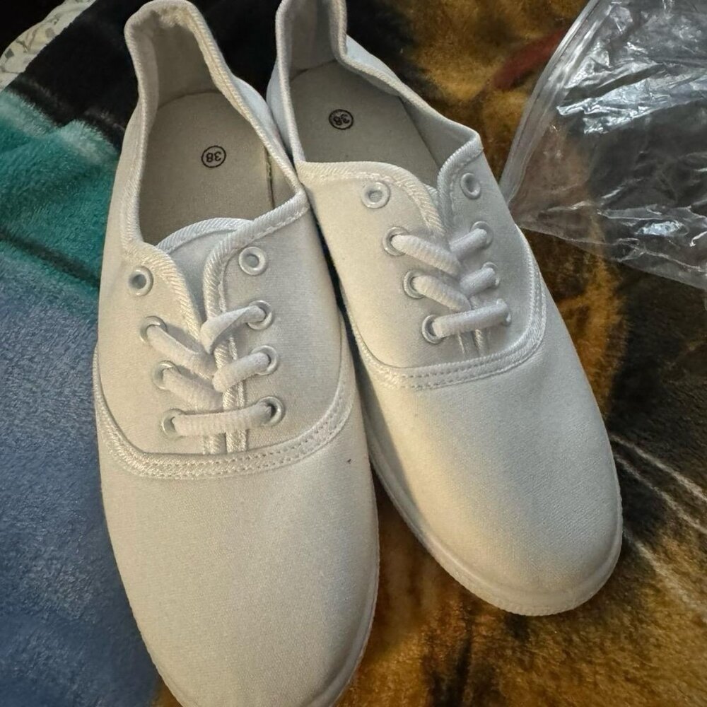 Canvas shoes - Picture 2 of 2